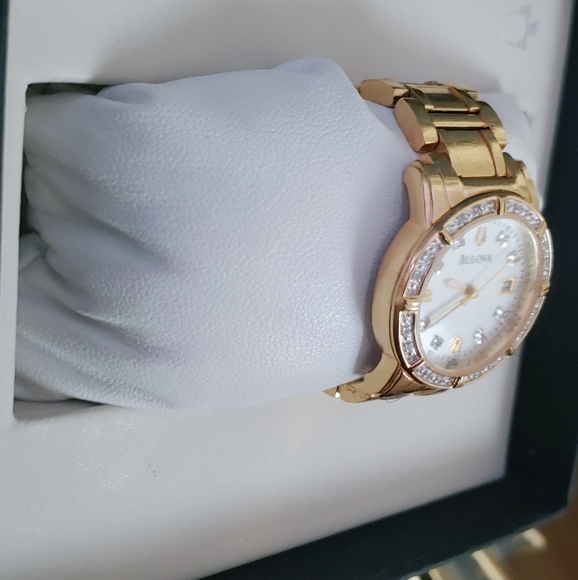 From the High bridge Collection. In stainless stee - Picture 3 of 5